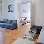 Luxury Spacious Apartment In The Heart Of Prague
